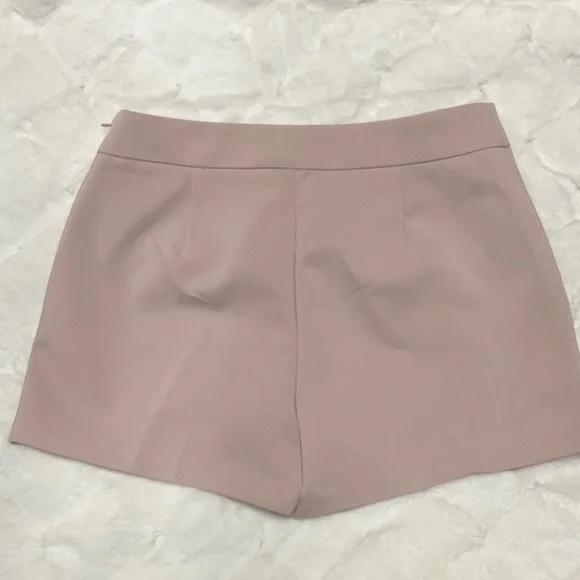Express Mid Rise Shorts - Picture 3 of 5